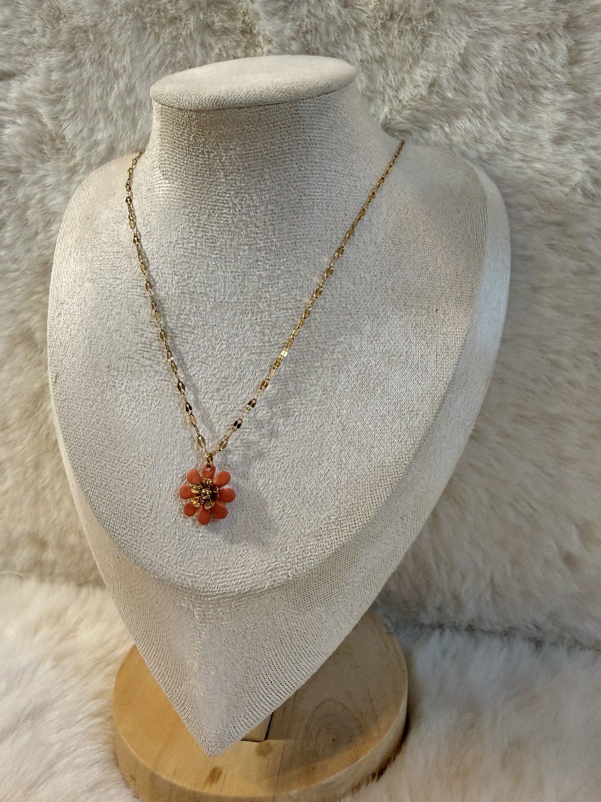 Collier pendentif fleur 